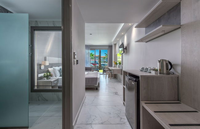 Dionysos Hotel & Suites - Foto 19