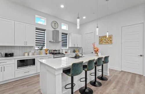 Pet-Friendly 2BR l Private Baths l Stylish Stay - Foto 3