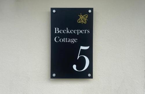 Beekeepers Cottage - Photo 2