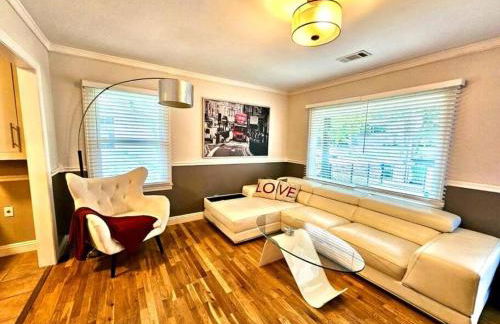 Midtown Gem Walk to Attractions - Foto 4