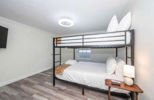 Stillwater Hollow - For 10! - Foto 36