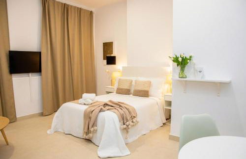 Apartamentos La Tahona Cádiz Centro - Photo 1