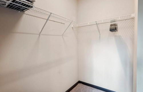 3BR King Bed Balcony North Raleigh - Foto 22