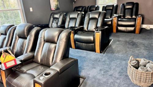 The Hangout Haven - Theater, Hot tub, Pickleball, Ping pong, Firepit - Foto 2