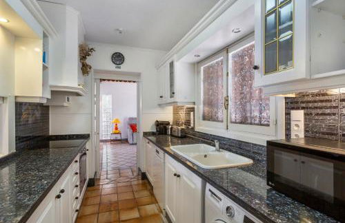 Villa La Font with pool and bbq - Foto 32