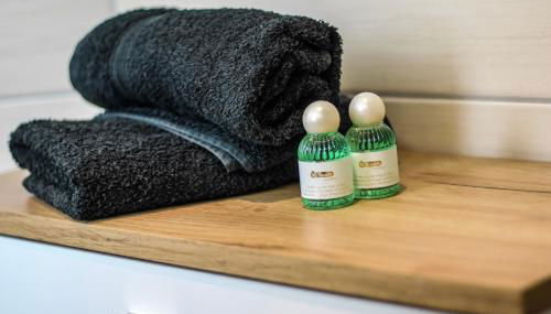 Chill Out Area, Sauna & Wirlpool, grandiose Aussicht, Smart TV, große Terasse, Zentrum nah - Foto 3, towels