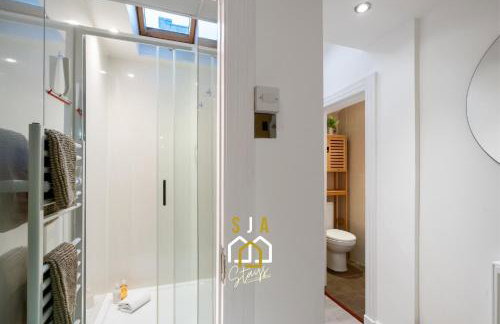 Crown Apartment - SJA Stays - Modern 2 Bed Apartment - Foto 21