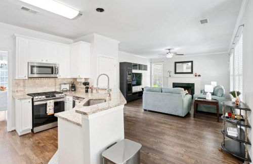 Relaxing home close Six Flag 21 miles to airport - Foto 9