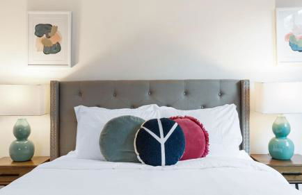 Silverlake Sunset Treehouse • Art-Filled Escape w Jacuzzi Sauna AvantStay - Foto 30