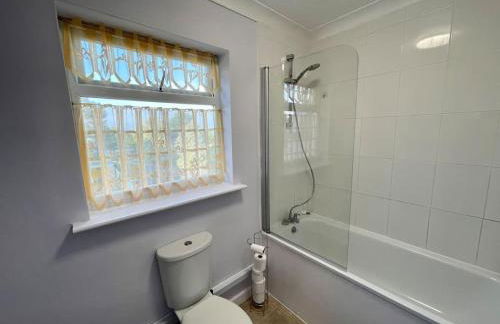 Semi Detached House in Aldershot - Foto 53