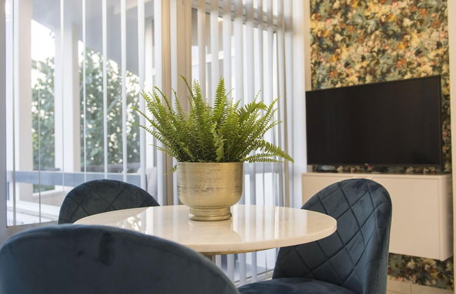 96 Nic1 - Stay Glam Skin Studio - Foto 2