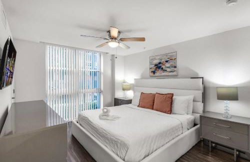 Comfort and Convenience 2BR Unit with Free Parking - Foto 11