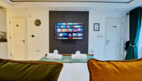 Luxury Studio in Wembley - Photo 3