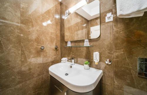 SUNce Palace Apartments with free offsite parking - Foto 56