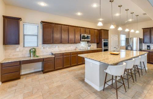 7 Mi to Lake Casa Blanca Laredo Family Home! - Foto 6