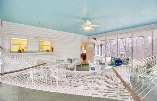 Central and Ornate Sewanee Home with Screened-In Porch - Foto 23