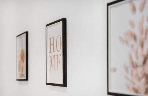 Centrally Located Apt with Parking - Foto 34