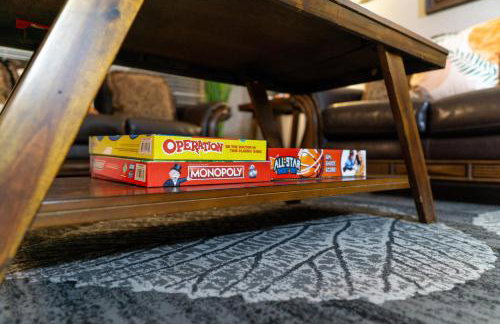 Entire Private Home with 5 Bedrooms 4 Bathrooms 3000 Sq ft Villa, Pool, Hot Tub, Nature, Garage, Winery, Available Now - Foto 72