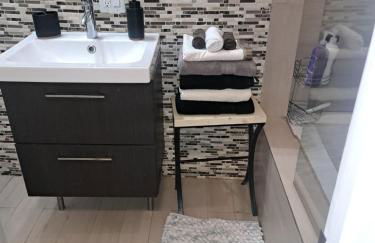 Amazing 3 bedrooms with 3 bedroom apt in the center of Beverly Hills - Foto 25