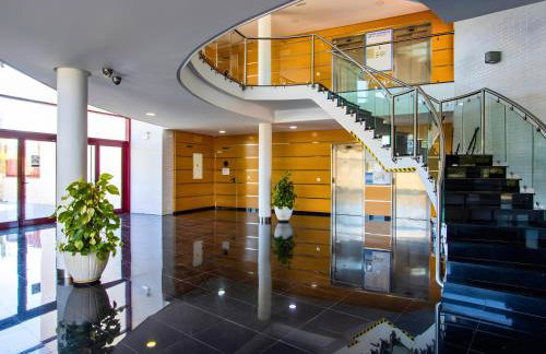 Balnea Experiences II - Apartamentos con Piscina Climatizada, Jacuzzi y Gimnasio - Photo 17