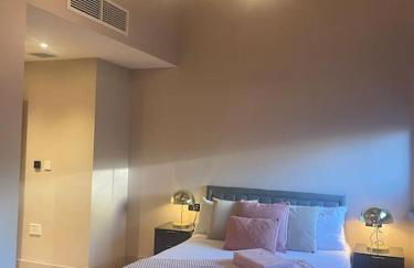 Pretty Pink Posh Penthouse - Foto 38