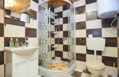 Apartments for families with children Perusic (Velebit) - 17540 - Foto 16