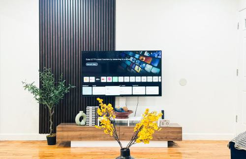 Lux Designer Home with Gaming Rm - Foto 31