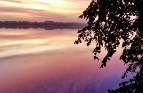 Lakefront Hideaway - Foto 17