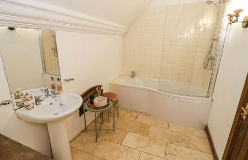 Chetwynd Lodge - Photo 24