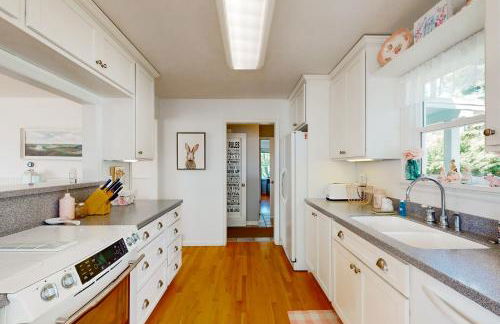 Farmhouse Minus the Farm - Foto 8