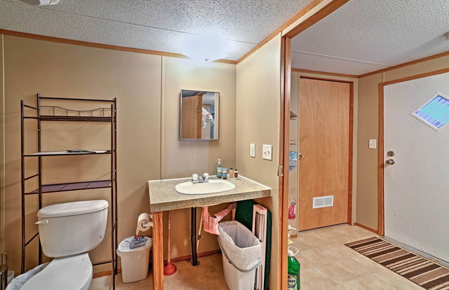 Waterloo Home with Fire Pit - half Mi to Boat Ramp! - Foto 25