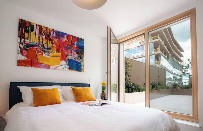 Media Bay Apartments - Photo 6