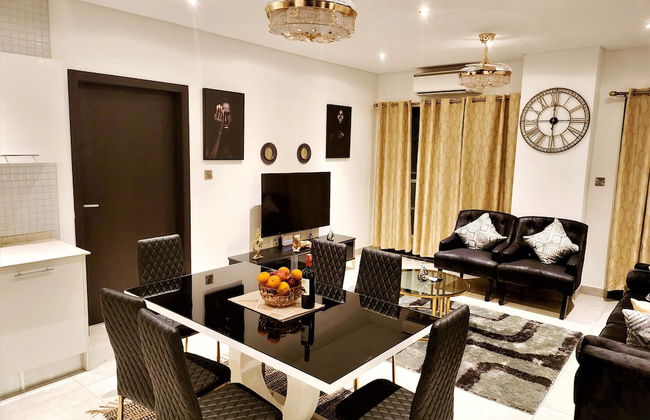 Chafford Suite-Douglas Luxury Apartments - Photo 10