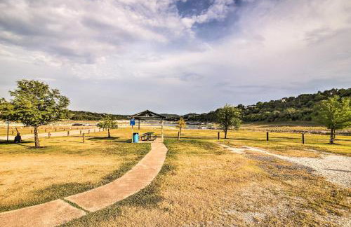 Bright Jonestown Retreat with Yard and Porch! - Foto 27