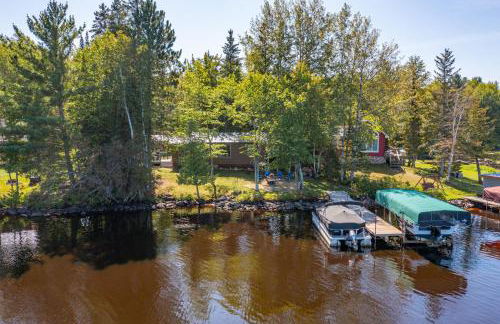 Lakefront Cabin on Lake Vermilion with Large Dock - Foto 26