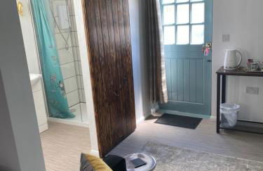 Self-contained, Framlingham Snug, Private Parking, no cooking facilities - Foto 28