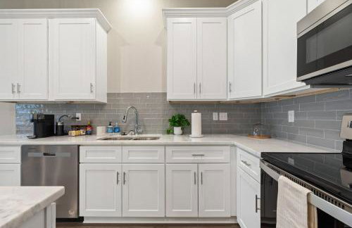 NEW Willow House KING Garage Sports Complex - Foto 15