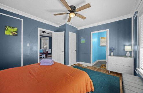 Cozy & Creative Top Unit in Lou's Arts District - Foto 48