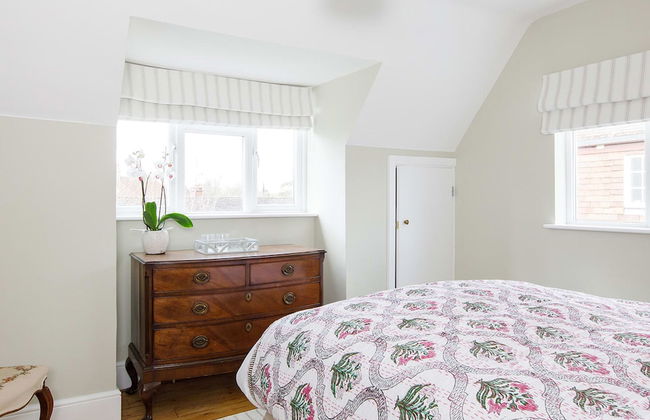 Newly Renovated Cottage 150m From Waterfront - Photo 26