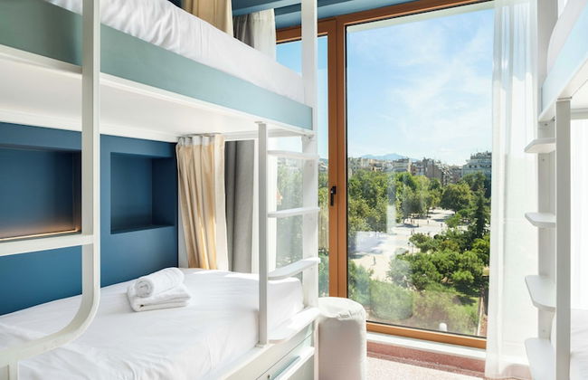 Zeus is Loose Hostel - Photo 45