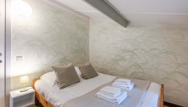 Cosy Bungalow Near the sea With car Bike Parking - Foto 3, Habitación