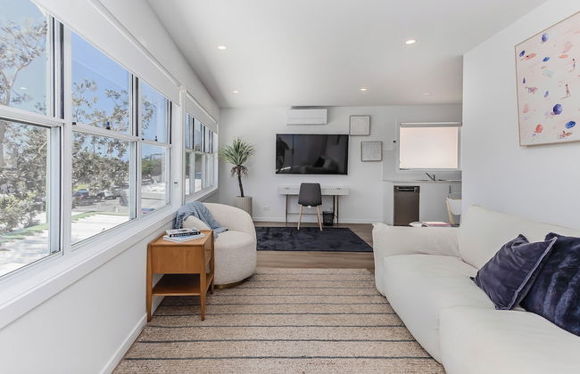 Relax on Marine Parade 2 BDR Apartment - Photo 1