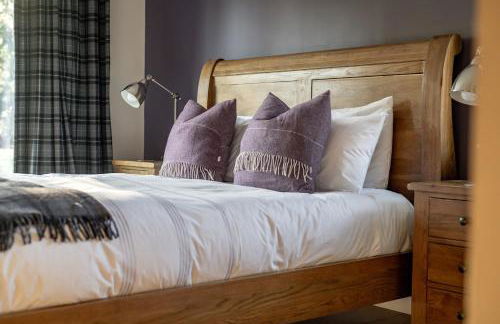 Scenic Oaklodge with wood burner - Photo 23