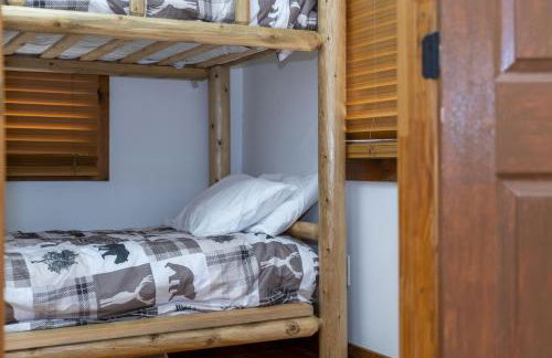 Rustic Lakehouse - Firepit & Funhouse - Foto 41