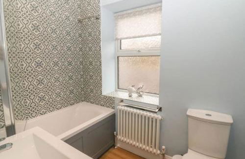 Sunshine Cottage Tideswell, Games room included. - Foto 22