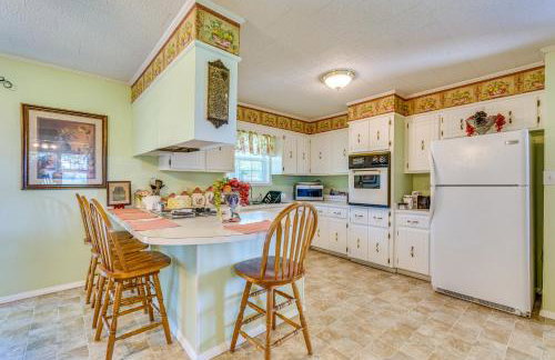 Delaware Vacation Rental Walk to Lake Dardanelle! - Foto 10