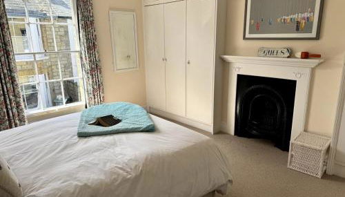 Gulls, charming seaside cottage, centrally located - Photo 2, wardrobe