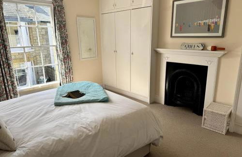 Gulls, charming seaside cottage, centrally located - Photo 2