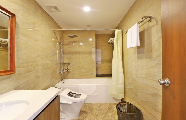 Luxe Paradise Suites Tay Ho - Photo 47