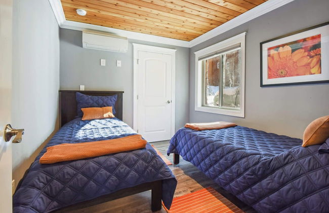 Alpine Chalet Nature Lovers Rejoice! Chic 4 BDR - Photo 2